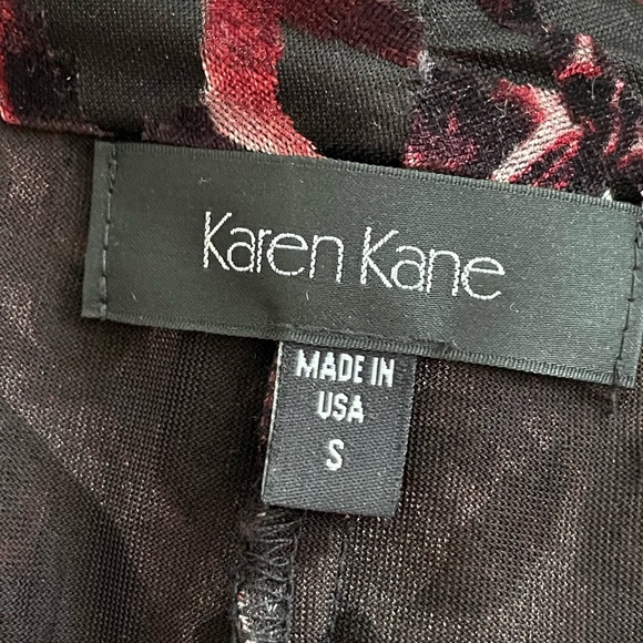 Karen Kane red black velvet burn out blouse size small faux wrap spandex sheer - Picture 15 of 16